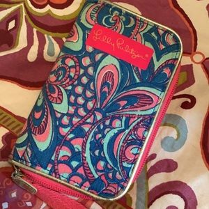 Lilly Pulitzer wristlet 🌸🌷🌼